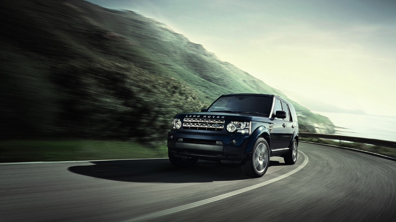 Land Rover Discovery 4 -  лучший внедорожник 2013 года.