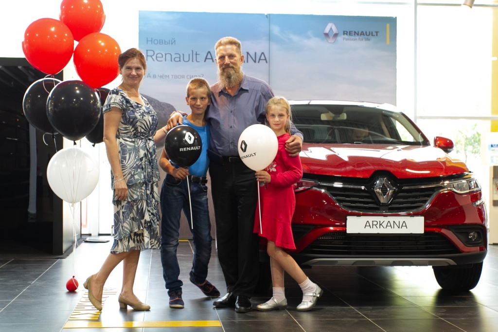 Тест-драйв купе-кроссовера Renault ARKANA закончился первой покупкой нового автомобиля!